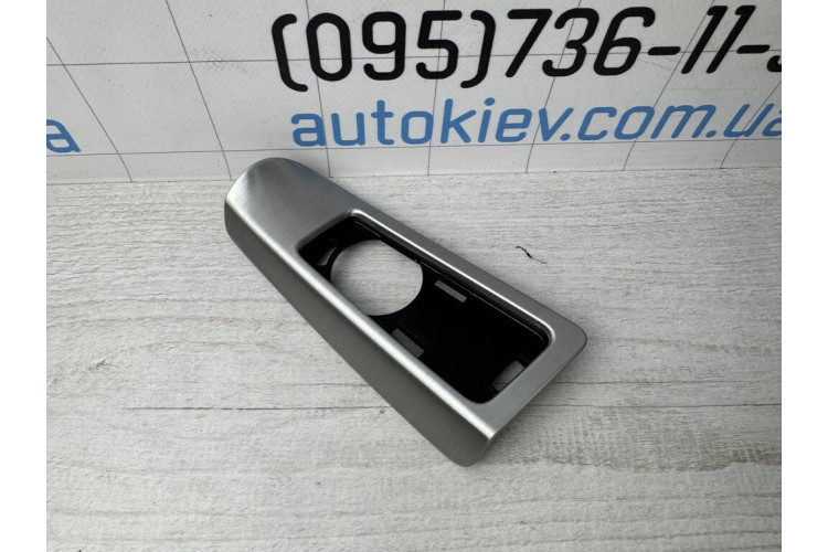 Решетка динамика серая/черная Audi A8 [4H] 2010-2017 4H0868143