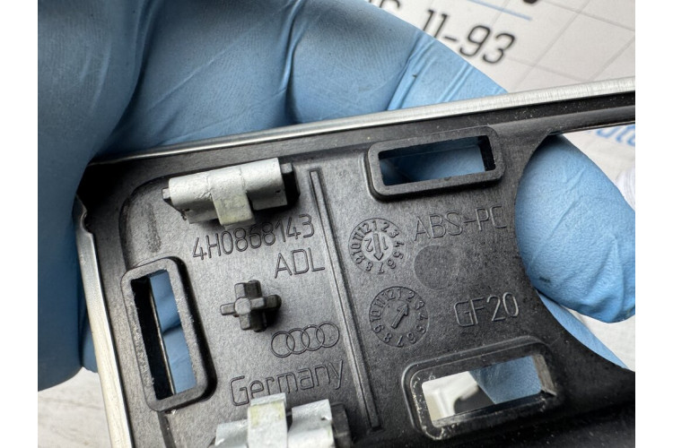 Решетка динамика серая/черная Audi A8 [4H] 2010-2017 4H0868143