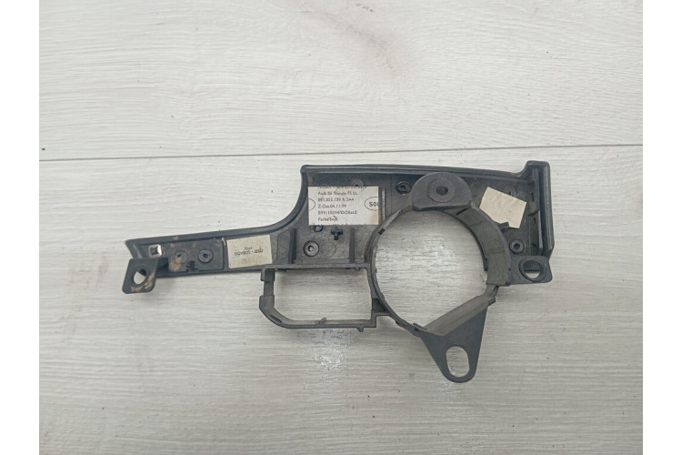 Накладка на торпедо Audi A4 B6 2002-2004 8E1853189R Накладка на торпедо Audi A4 B6 2002-2004 8E1853189R