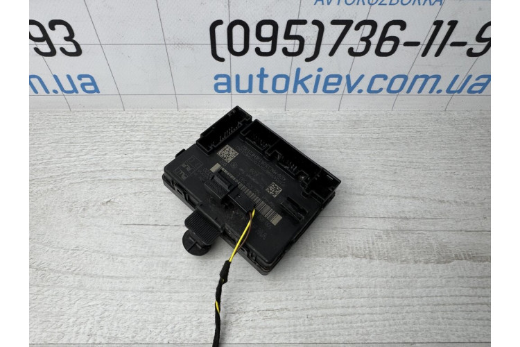 Блок управления водительской двери Volkswagen Golf 7.5 5Q0959593K