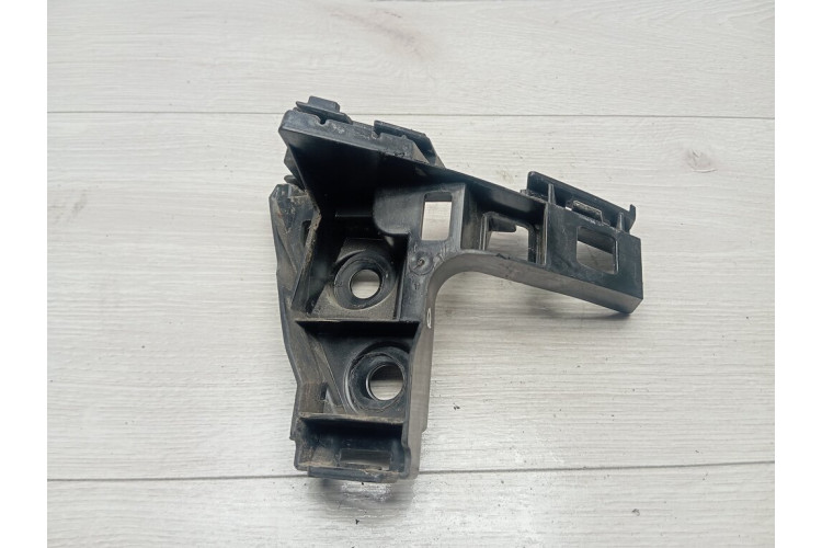 Кронштейн крепления заднего фонаря правый VW Golf VII 2012-2020 5G6807394A Кронштейн крепления заднего фонаря правый VW Golf VII 2012-2020 5G6807394A
