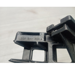  Кронштейн кріплення заднього ліхтаря правий VW Golf VII 2012-2020