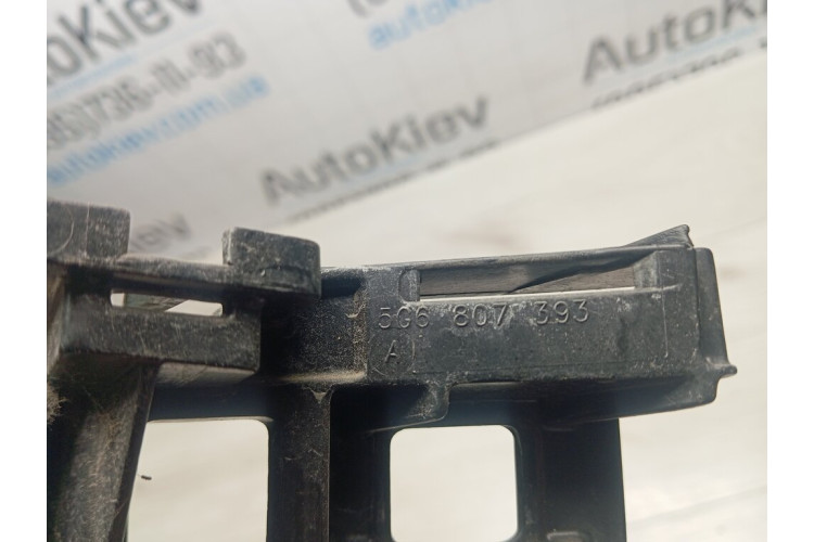 Кронштейн кріплення заднього ліхтаря лівий VW Golf VII 2012-2020 5G6807393A Кронштейн кріплення заднього ліхтаря лівий VW Golf VII 2012-2020 5G6807393A