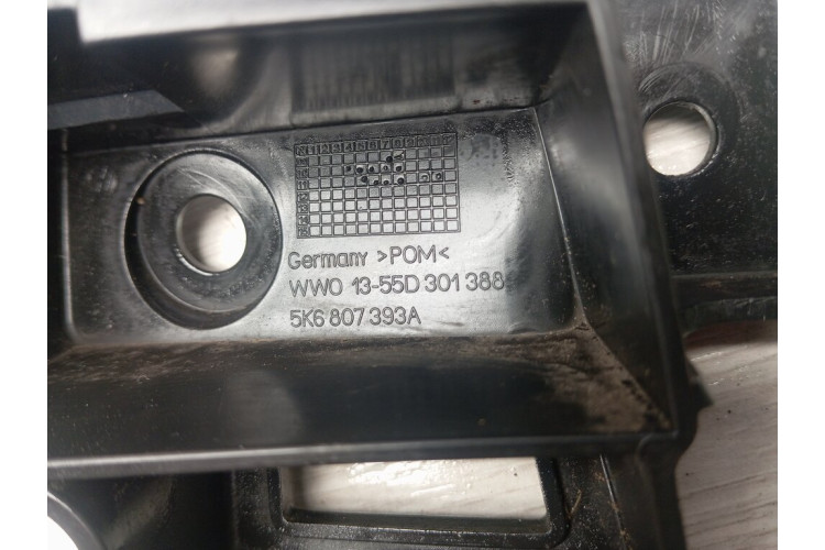 Кронштейн кріплення заднього бампера лівий VW Golf VI 2009-2013 5K6807393A Кронштейн кріплення заднього бампера лівий VW Golf VI 2009-2013 5K6807393A