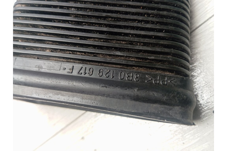 Повітропровід VW Passat [B5] 2000-2005 3B0129617F