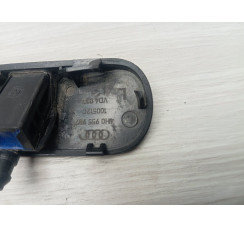 Форсунка омывателя лобового стекла левая для Audi A8 (D4) 2010-2017