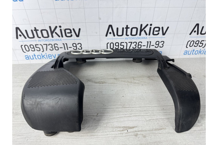 Декоративная крышка двигателя Audi A3 8P 06f103925