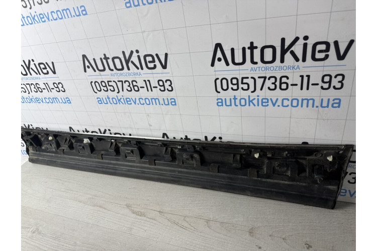 Накладка дверей перед ліва Kia Sorento 15 87721c5200