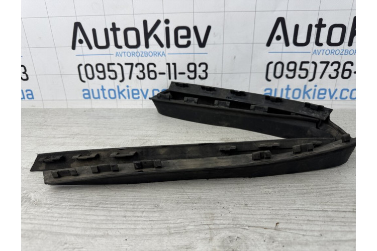 Спойлер переднього бампера Audi A8 D4 2010-2017 4H0807110