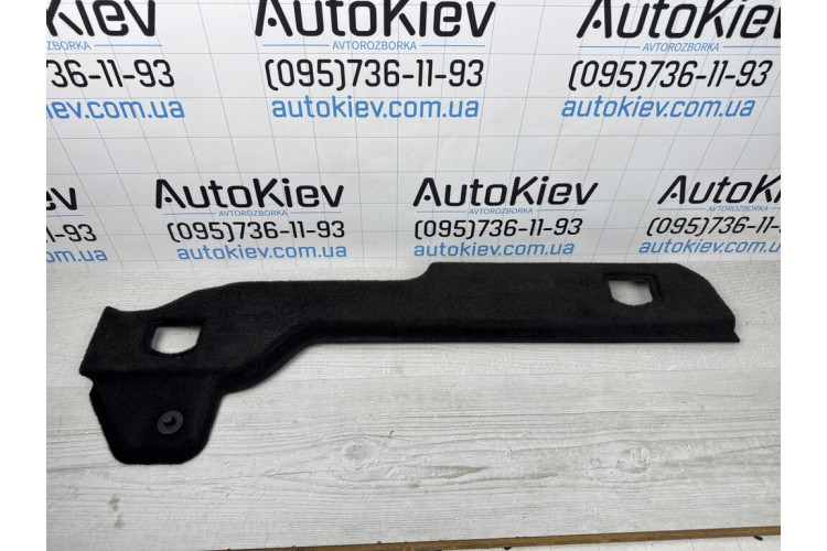 Накладка багажника правая Audi A8 D4 4h0863600A