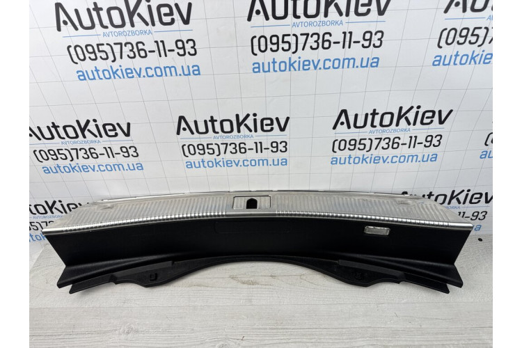 Накладка багажника хром Audi A8 D4 2010-2017 4H0863471