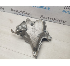 Кронштейн подушки двигуна правий VW Golf VII 2012-2020 1.4Tsi