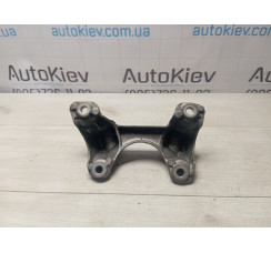 Лапа крепление подушка коробки BMW f34
