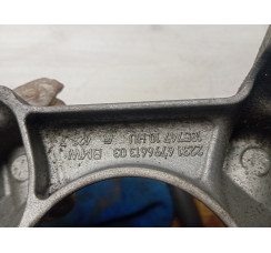 Лапа крепление подушка коробки BMW f34