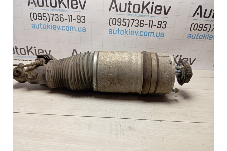 Амортизатор задній правий VW Touareg 7L 2002-2010 7L6512022E