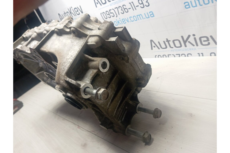 Редуктор передній Nissan Leaf 2013-2017 320B03NF0B Редуктор передній Nissan Leaf 2013-2017 320B03NF0B