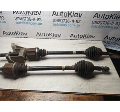 Привід піввісь передня права Nissan Leaf 2013-2015