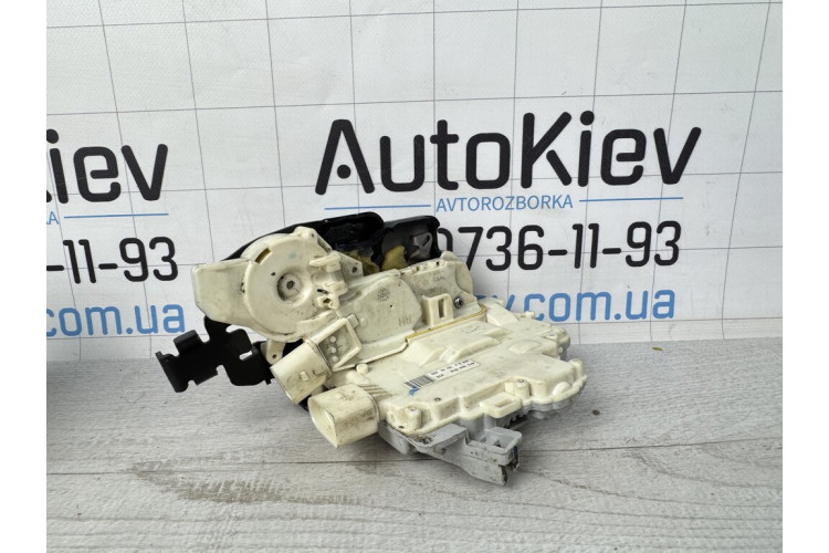 Замок дверей задньої правої Audi A8 [4H] 2010-2017 4h0839016