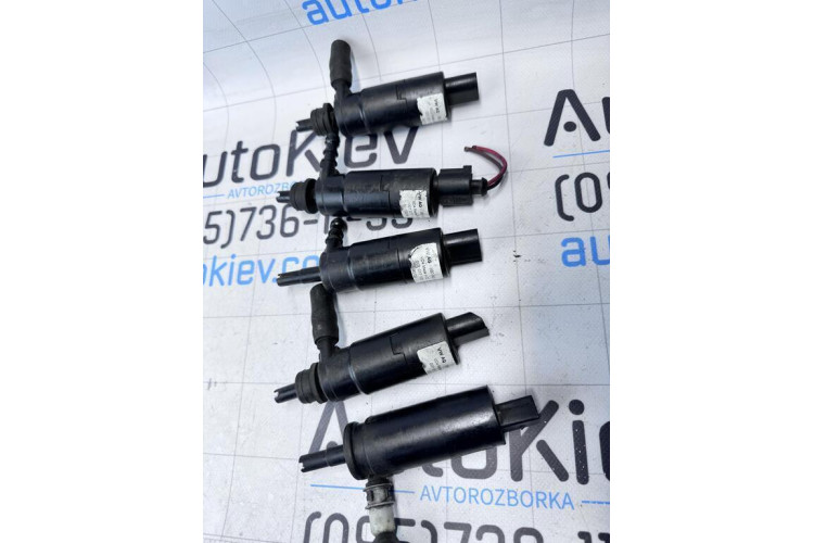 Насос омивача фар Audi A8 [4D] 1999-2002 3B0955681A