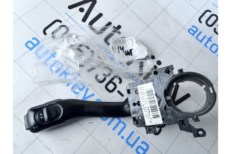 Перемикач поворотів підкермовий Skoda Octavia (A4 1U-) 2000-2011 8L0953513H