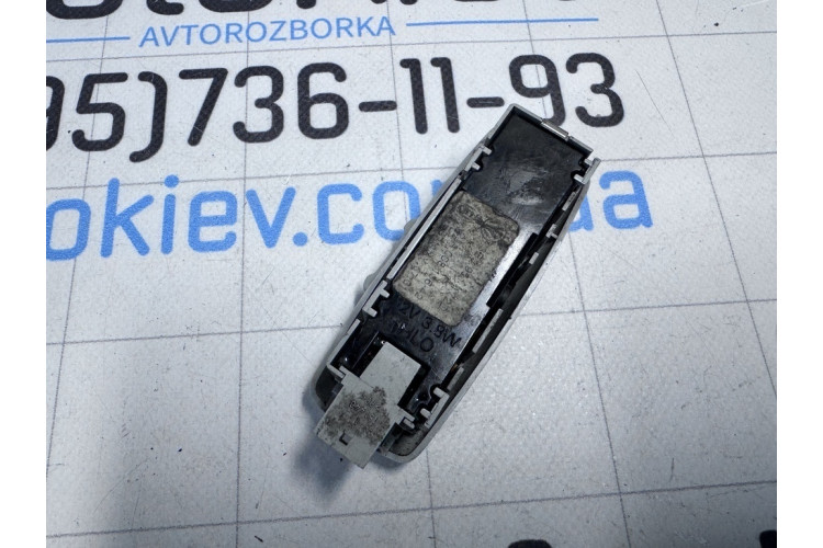 Плафон салонний VW Passat [B5] 2000-2005 3B0951172D