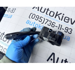 Перемикач поворотів підкермовий Seat Alhambra 2000-2010