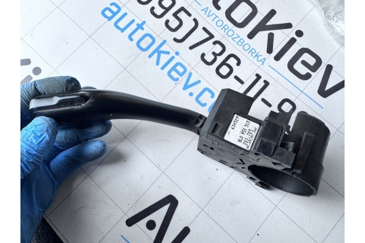 Перемикач поворотів підкермовий Seat Leon (1M1) 1999-2006 8L0953513J