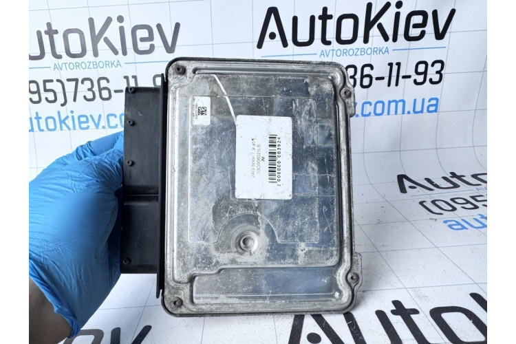 Блок керування двигуном Skoda Octavia (A5 1Z-) 2004-2013 03G906021LB