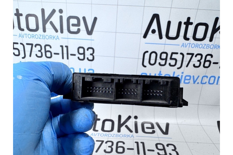 Блок управління парктроником Audi A4 [B7] 2005-2007 8E0919283B