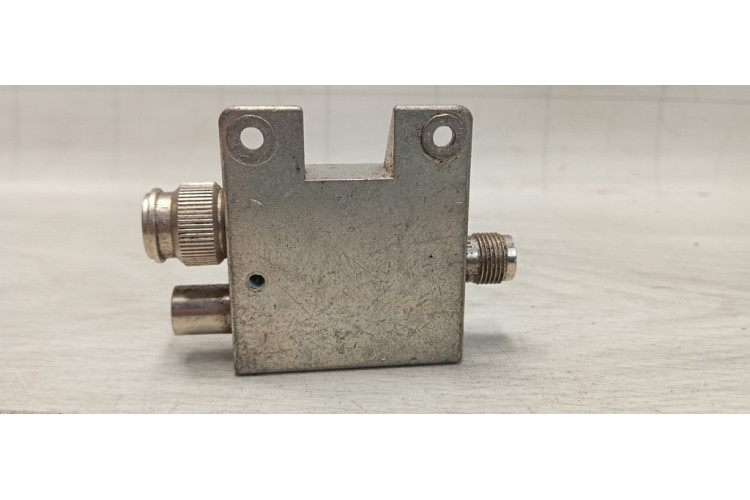 Блок управления антенны Audi Allroad quattro 2000-2005 4B9035585A