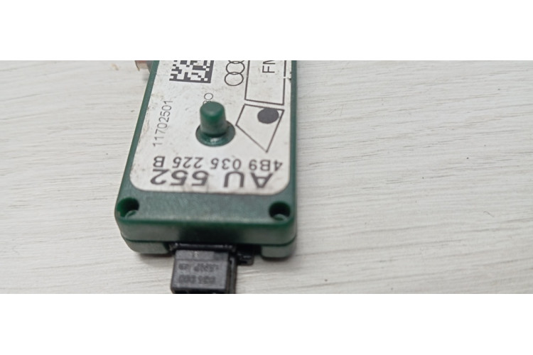 Підсилювач антени Audi Allroad quattro 2000-2005 4B9035225B Підсилювач антени Audi Allroad quattro 2000-2005 4B9035225B