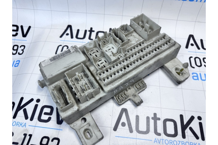 Блок предохранителей Ford C-MAX 2003-2010 3M5T14A073BG