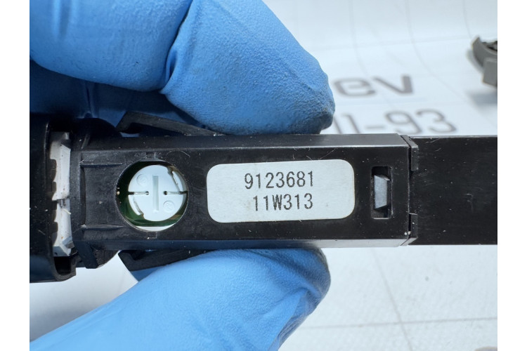 Кнопка аварийной сигнализации Volvo S60 2010-2018 9123681