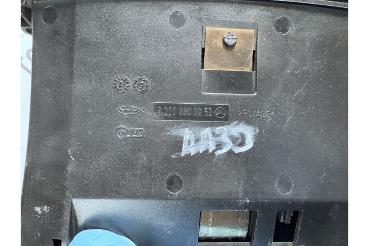 Попільничка передня Mercedes Benz W220 1998-2005 A2206800252