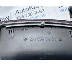 Повітряний дефлектор в підлокітник Mercedes Benz W220 1998-2005