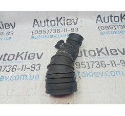 Патрубок повітряного фільтра (тріщина під хомутом) Skoda Superb 2002-2008