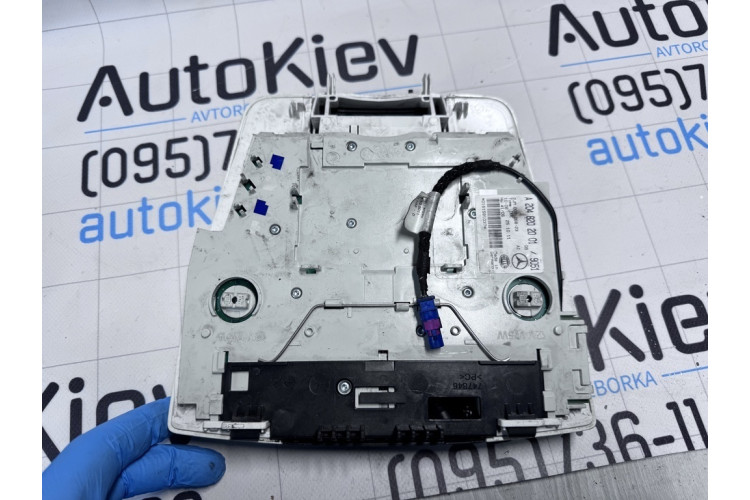 Салонний плафон передній Mercedes Benz W204 2007-2015 A2048202001 Салонний плафон передній Mercedes Benz W204 2007-2015 A2048202001