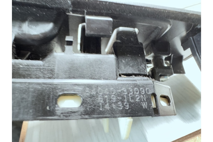 Блок кнопок керування склопідйомниками Lexus ES 2012-2018 8404033090 Блок кнопок керування склопідйомниками Lexus ES 2012-2018 8404033090