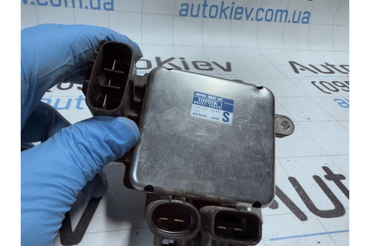 Блок керування вентилятором охолодження Lexus ES (SV40) 2006-2012 8925730060