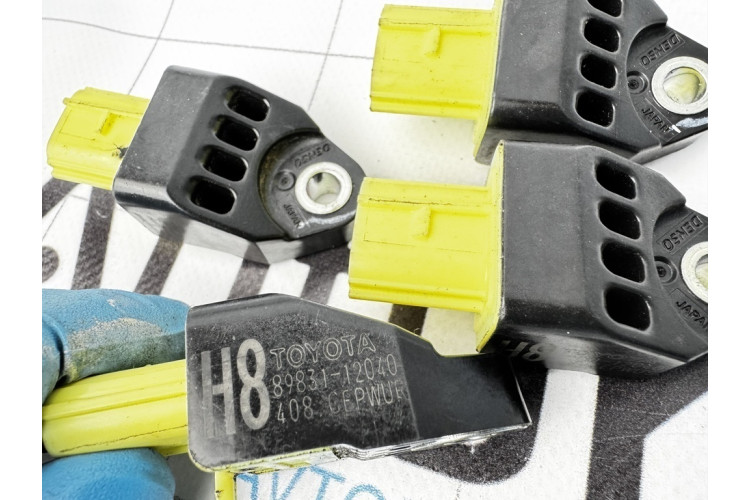 Датчик подушки безопасности airbag Lexus ES 2012-2018 8983112040