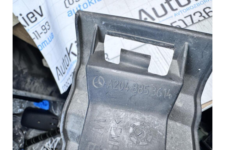 Кронштейн заднього бампера лівий Mercedes Benz W204 2007-2015 A2048853614