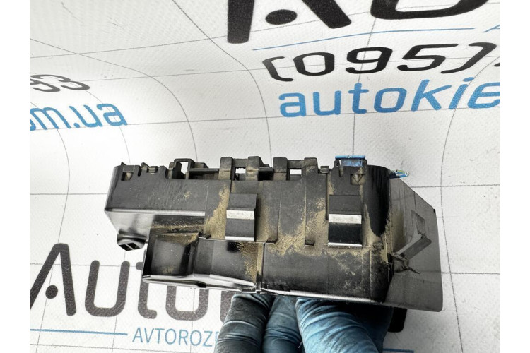 Блок кнопок регулировки сиденья зад прав Mercedes Benz W220 1998-2005 2208211658