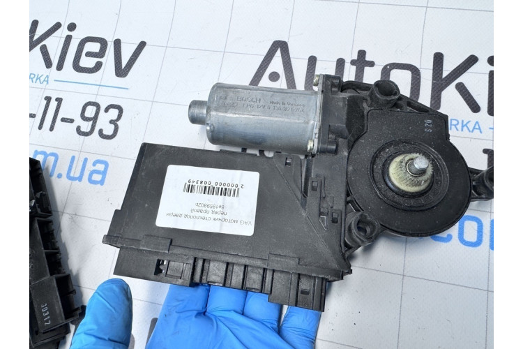 Моторчик склопідйомника Audi A4 [B6] 2000-2004 8E1959802B