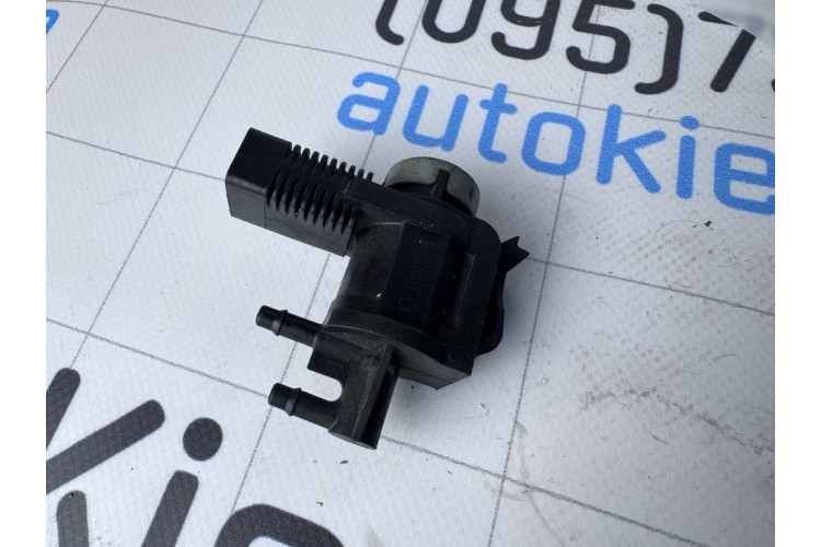 Клапан електромагнітний перетворювач тиску Audi A8 [4E] 2002-2010 1J0906283C