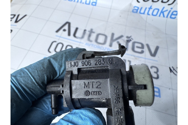 Клапан електромагнітний перетворювач тиску Audi A8 [4E] 2002-2010 1J0906283C