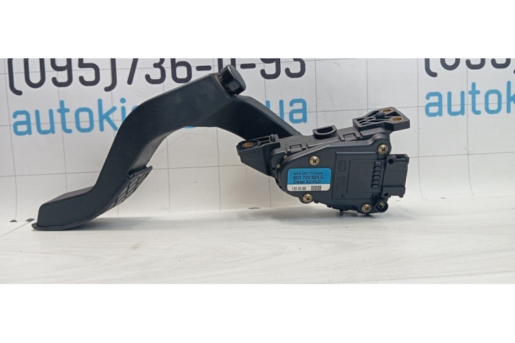 Педаль газу акселератора Audi Allroad quattro 2000-2005 8D1723523G
