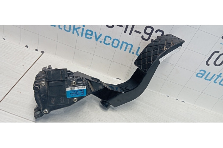 Педаль газу Skoda Superb 2002-2008 8D1723523N Педаль газу Skoda Superb 2002-2008 8D1723523N