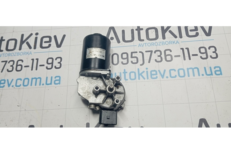 Моторчик стеклоочистителя передний Audi Allroad quattro 2000-2005 8D1955113C