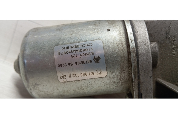 Моторчик склоочисника передній Skoda Fabia 2007-2015 5J1955113B