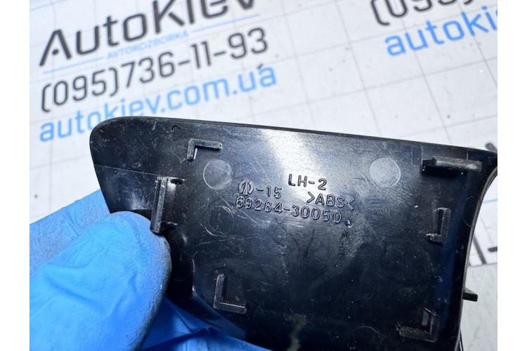 Накладка ручки двери внутренней задней левой Lexus NX 200/300H 2014> 6928430050 Накладка ручки двери внутренней задней левой Lexus NX 200/300H 2014> 6928430050